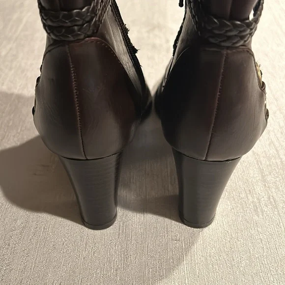 Life Stride ‘Yohanna’ Deep Dark Brown Ankle Booties Braided Trim Size 6.5 New - Picture 11 of 15